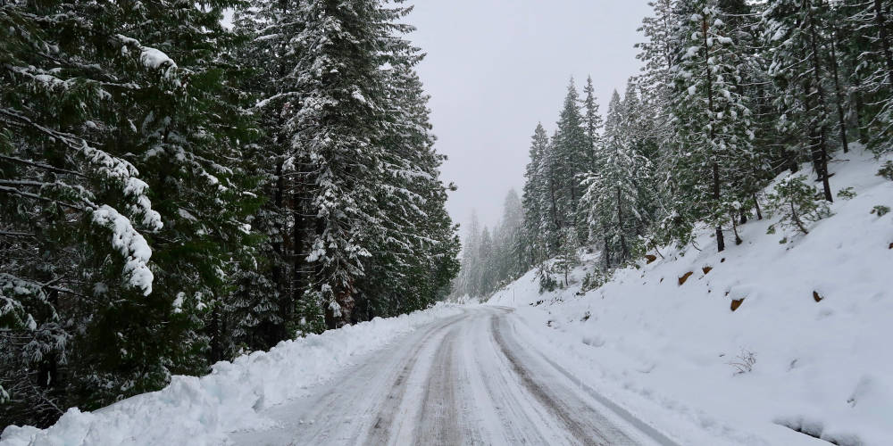 Crews prepare for winter driving conditions across Colorado ahead of major  snowstorm - CBS Colorado